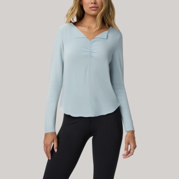 Simple V-neck women's long-sleeved base layer top
