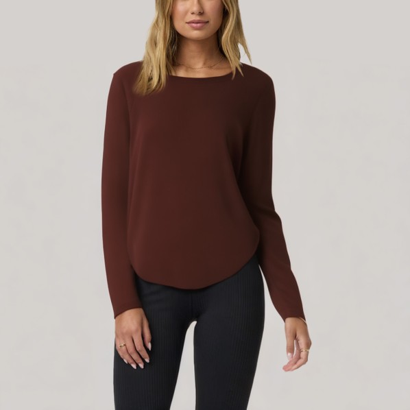 Comfortable and breathable women's long-sleeved base layer