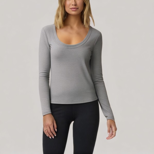 Fashionable fitted waist women's base layer top