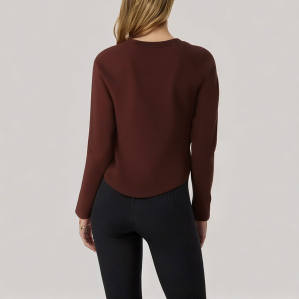 Comfortable and breathable women's long-sleeved base layer