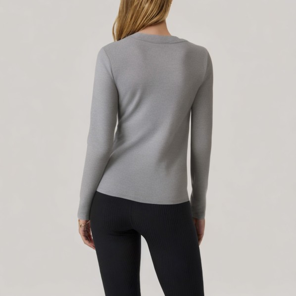 Fashionable fitted waist women's base layer top