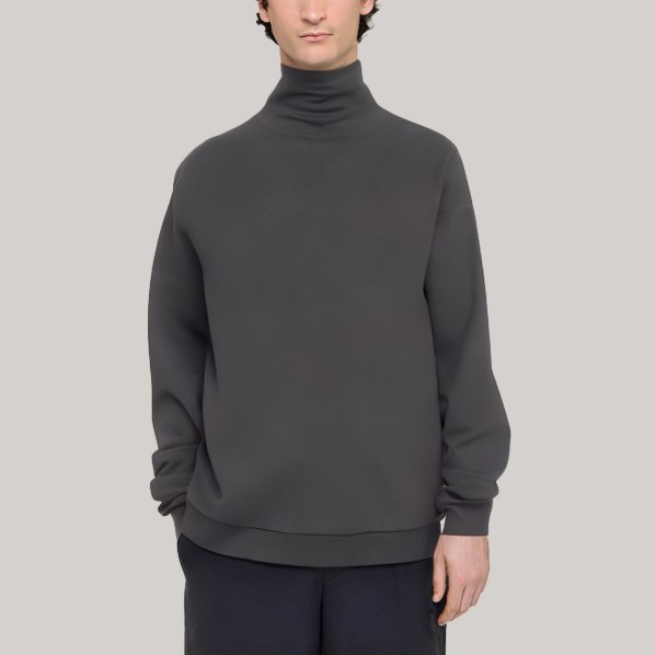 Simple turtleneck men's long-sleeved base layer shirt
