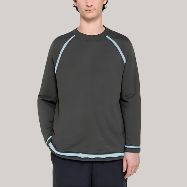 Color-blocked loose-fitting men's base layer shirt