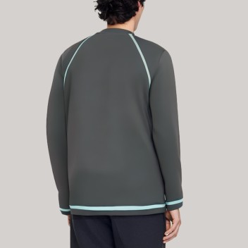 Color-blocked loose-fitting men's base layer shirt
