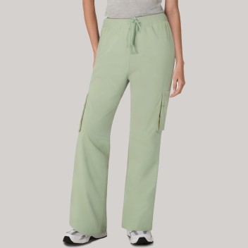 Green outdoor straight leg women's sports pants
