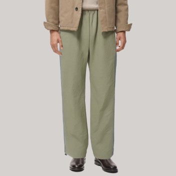 Stylish and comfortable men's nylon windproof pants