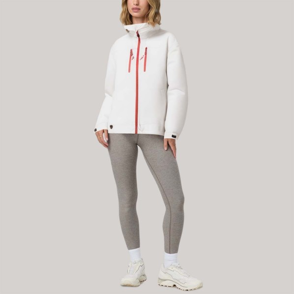 Stylish and loose-fitting women's sports windbreaker